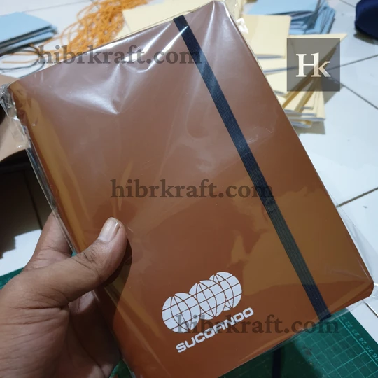Agenda kulit sekolah