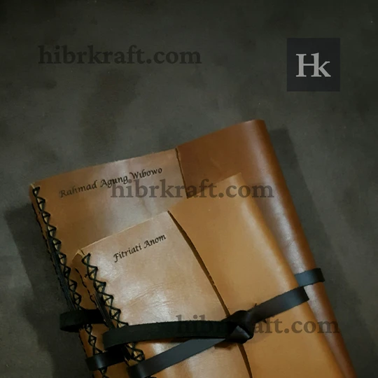 Hadiah agenda kulit