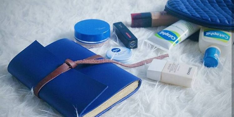 Hibrkraft Testimonials Nonahikaru Follow Blue Notebook