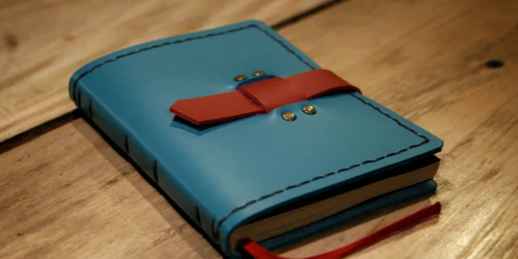 Jurnal Dan Buku Kulit Hibrkraft Aninda