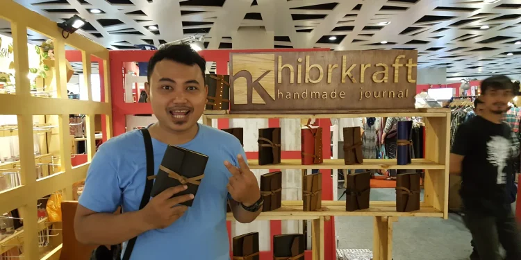 Handmade Leather Journal Booth Custom Notebook Personalized Journal Standard Order