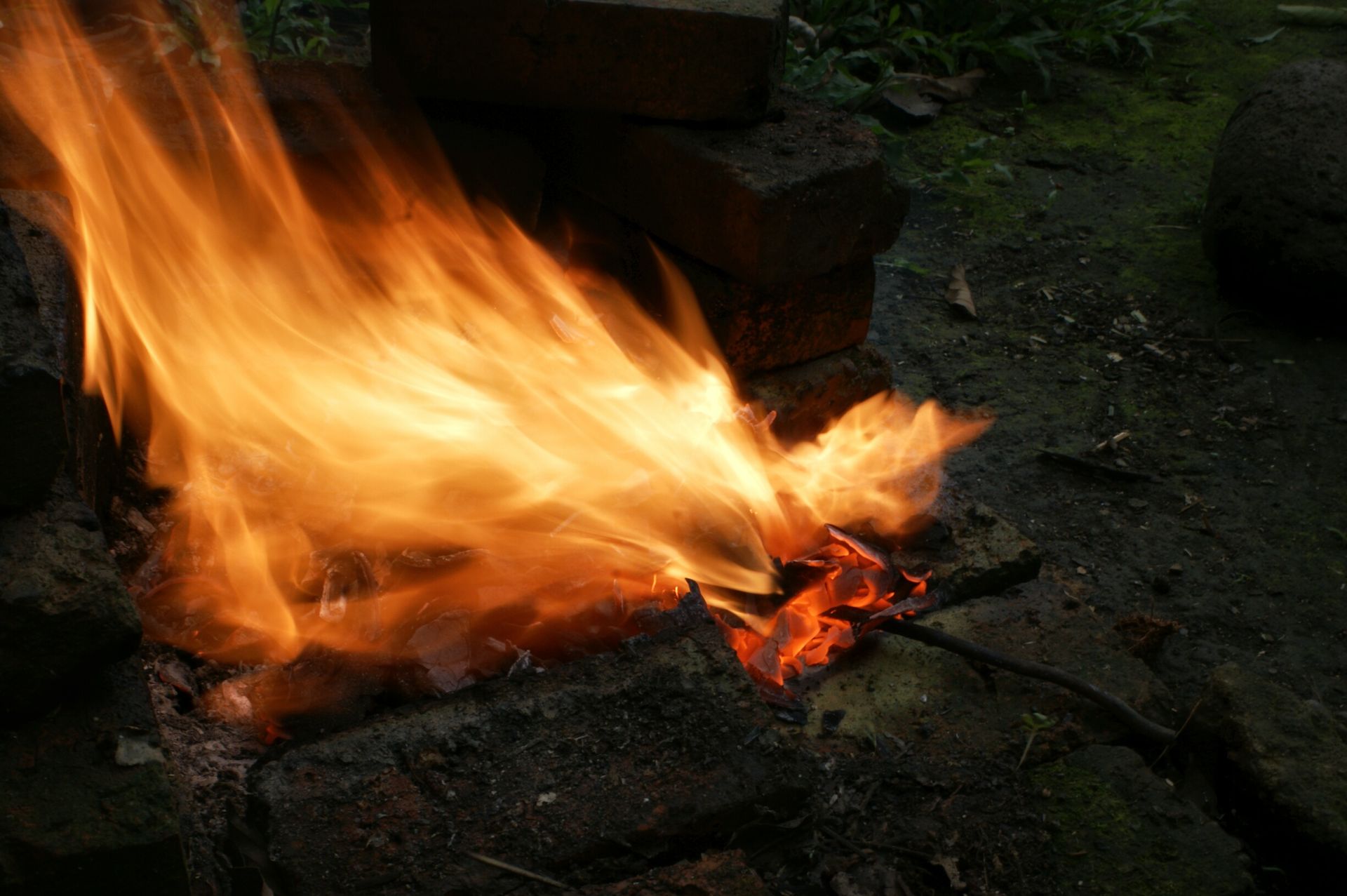 Hibrkraft Tools Creation Flames In Outdoor Forging