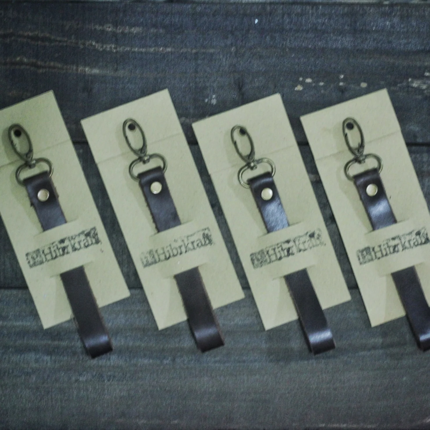 Set gantungan kunci untuk suvenir acara.