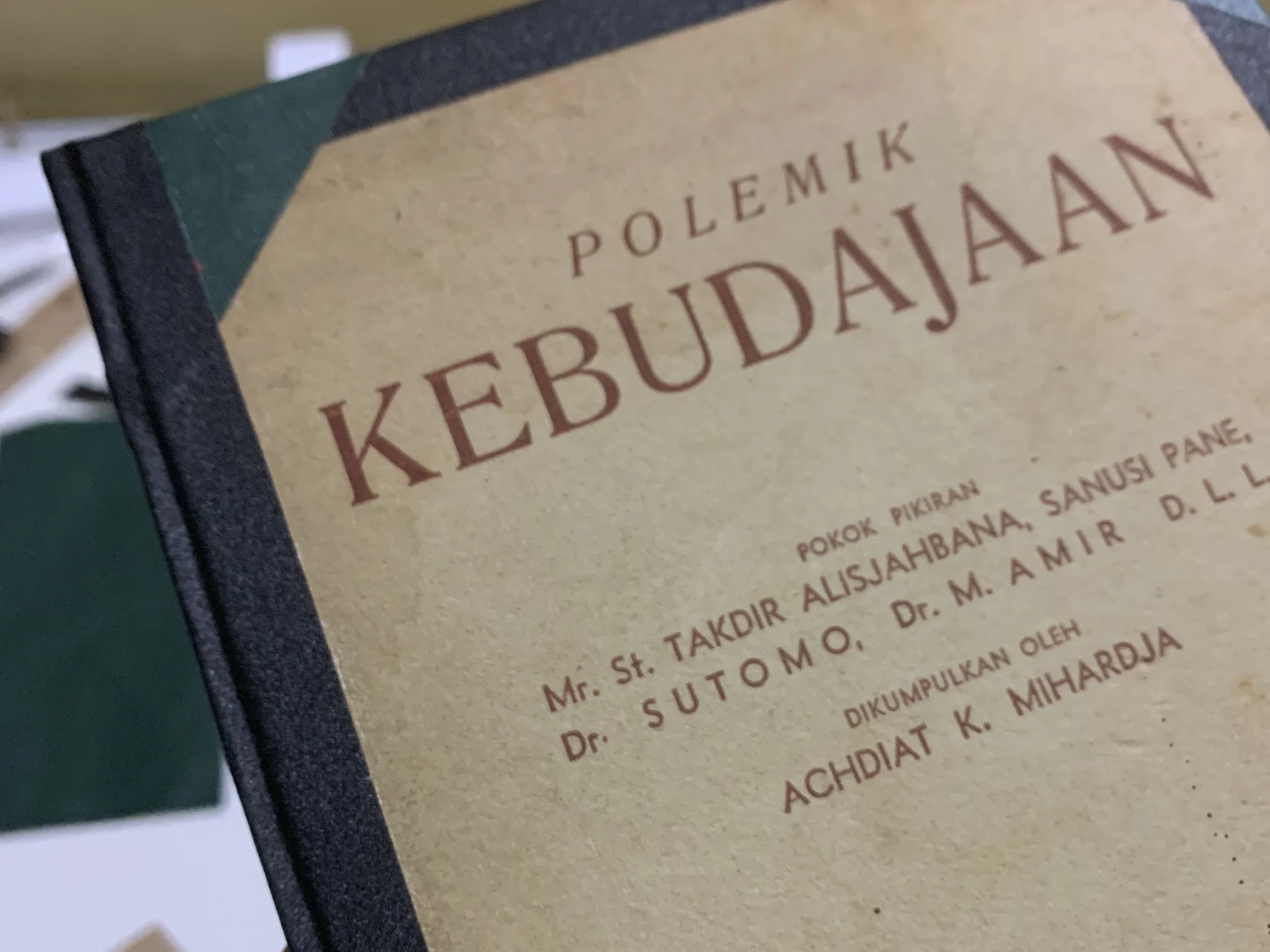Polemik Kebudajaan — dijilid ulang dengan sampul baru