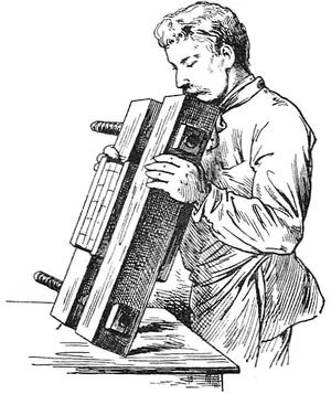 Fig. 14 dan 15. Memeriksa dan meluruskan buku yang telah dipres.