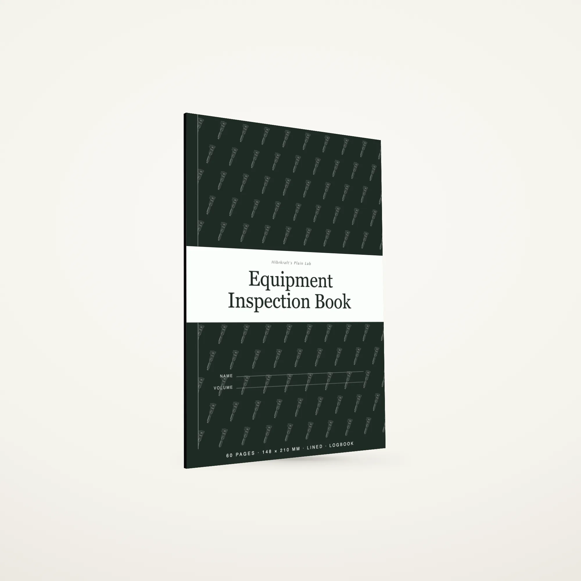 Sebuah Equipment Inspection Book A5 berdiri tertutup, halaman bergaris di dalamnya untuk pemeriksaan peralatan rutin, tebal sekitar tiga milimeter.
